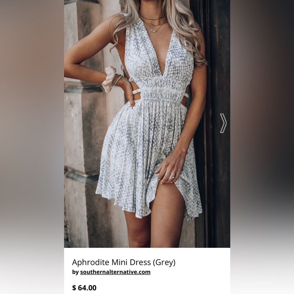 Elegant White Patterned Dress